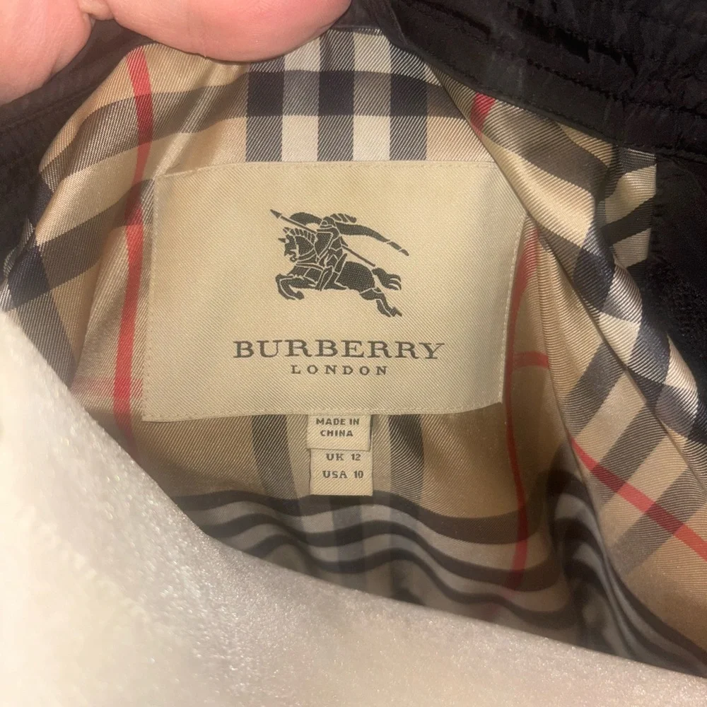 Burberry London Black Double-Breasted Women's Trench Coat 10 Black Missing Belt - Picture 11 of 16